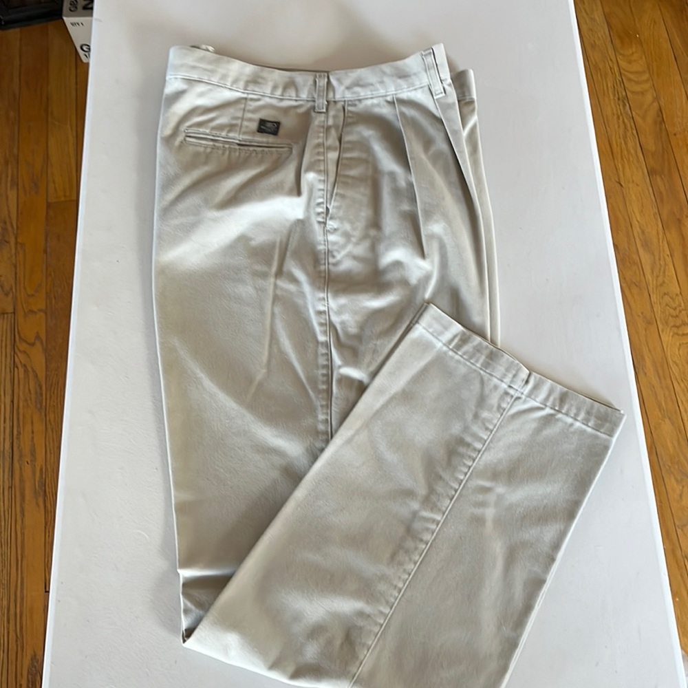 Men’s Tan Dockers Golf Pants